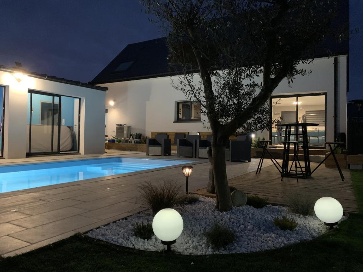 Maison 10 Pers En Bord De Mer Avec Piscine Chauffee Toute L'Annee, Spa Et Hamman Surzur Dış mekan fotoğraf